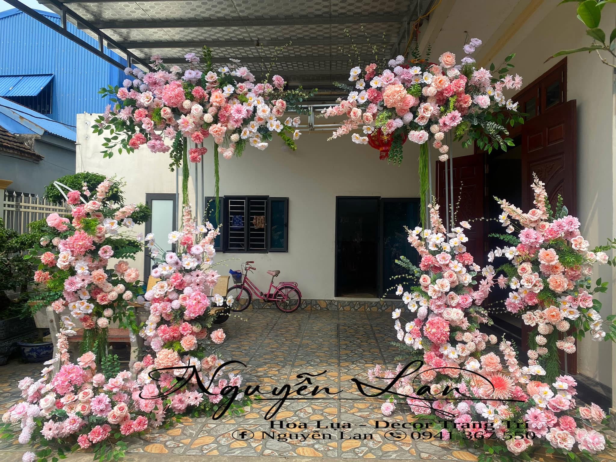 Cổng Cưới vuông tông trắng hồng - CC033