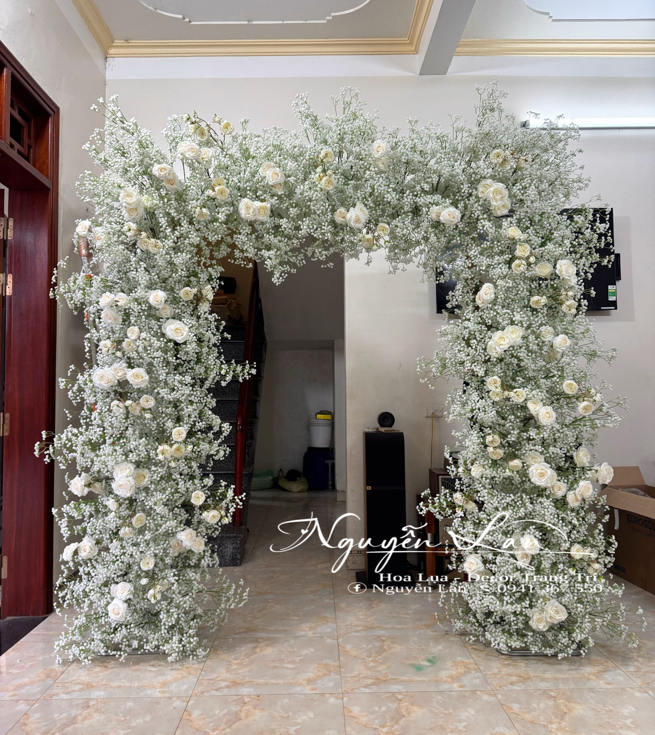Cổng Studio vuông bi trắng- CS009