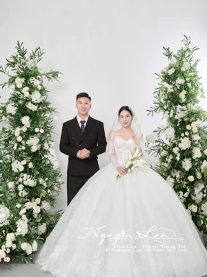 Cổng Studio trụ cao xanh lá lan hồ điệp - CS018