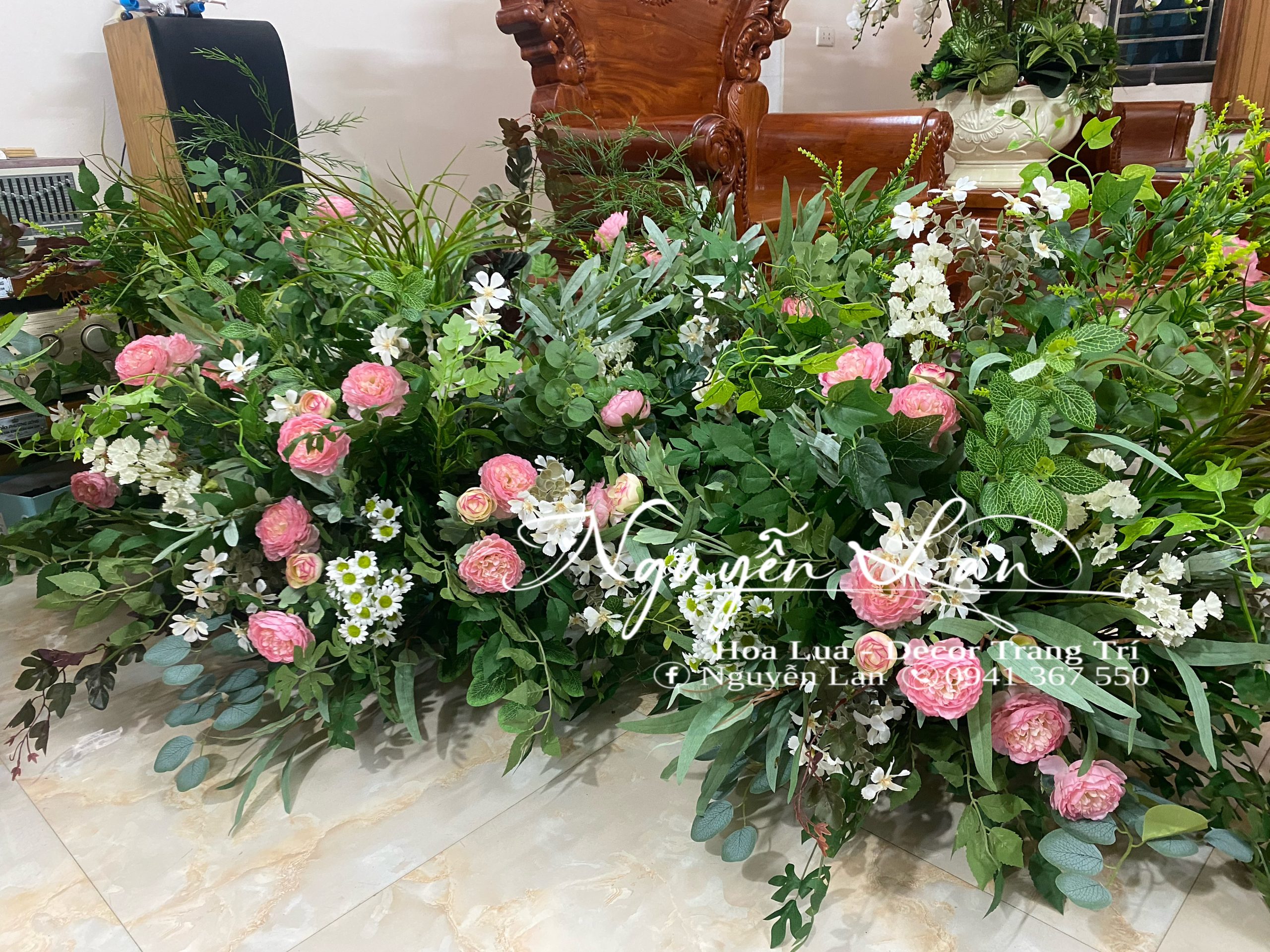 Khóm Chân Cổng Cafe - Nhà Hàng tông màu hồng sen - KCQ003
