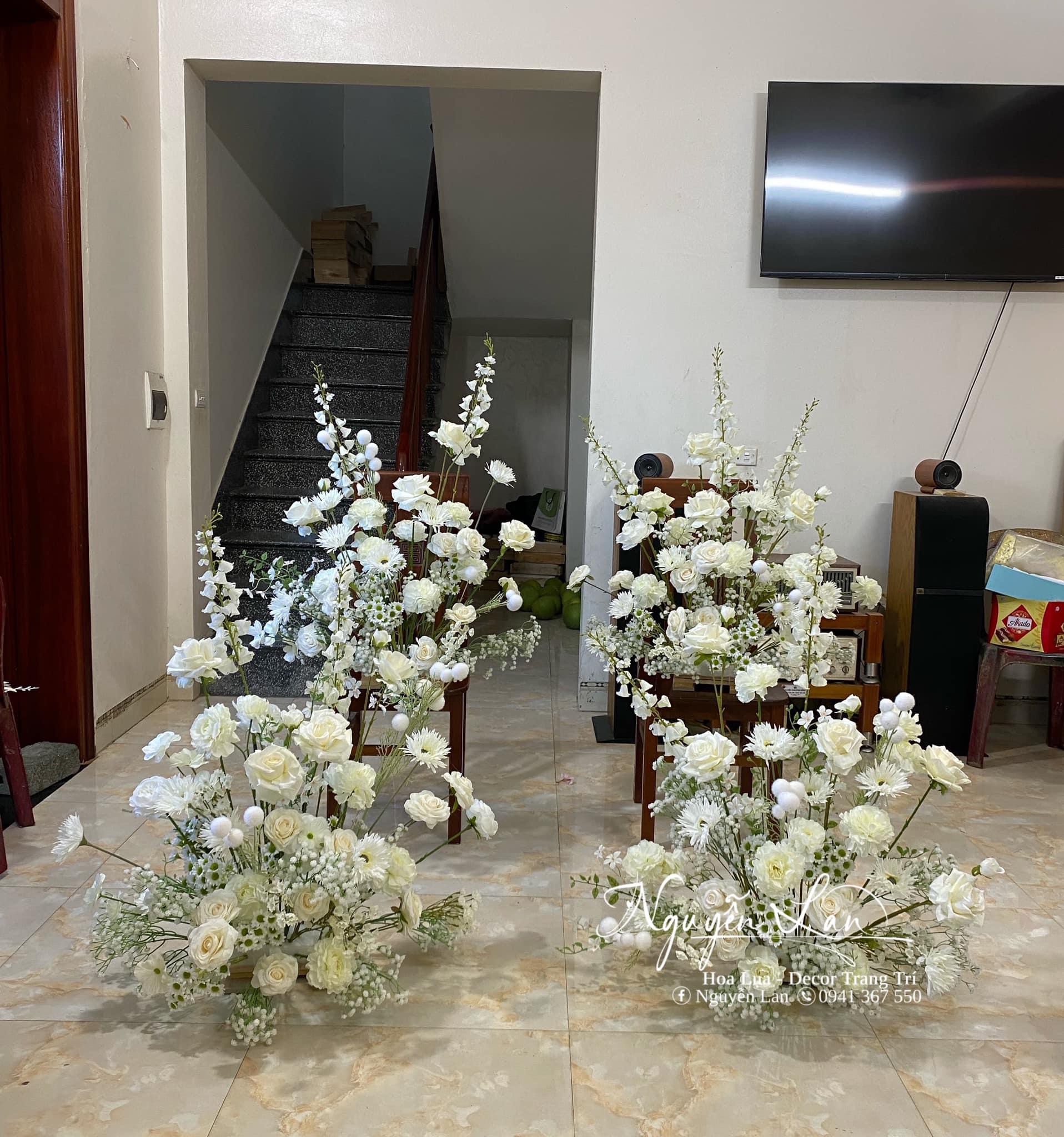 Khóm chân cổng studio hồng trắng - KCS007
