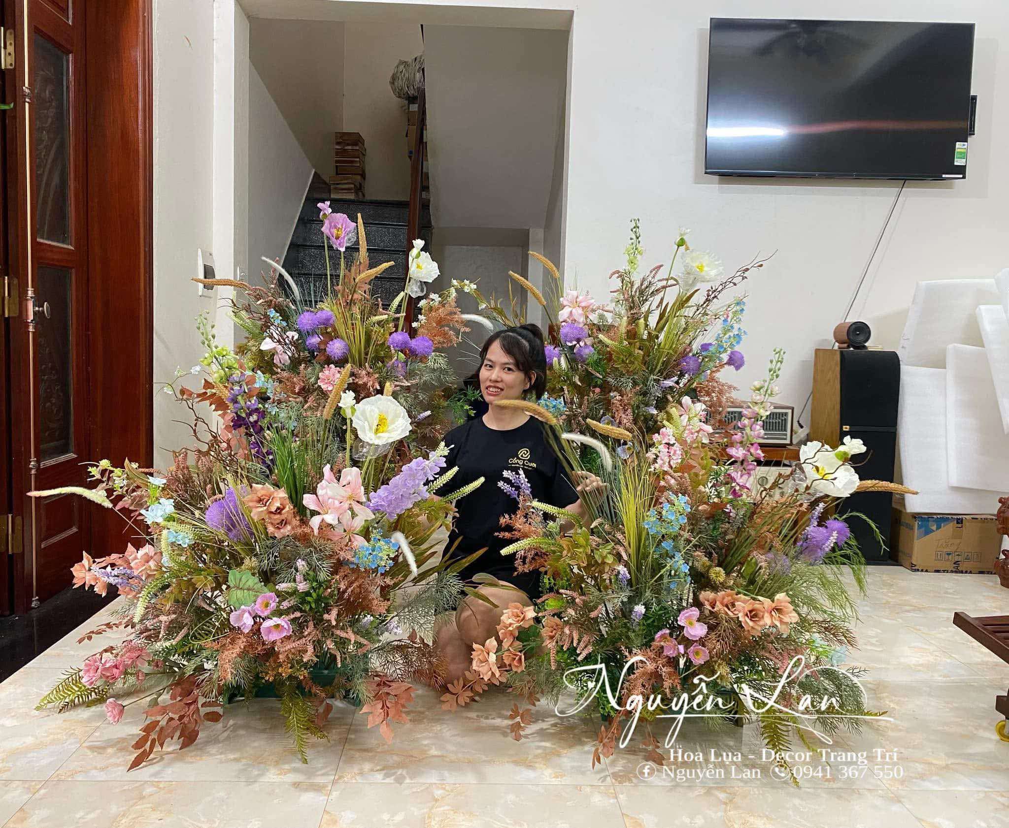 Khóm chân cổng studio tông nâu tím - KCS014