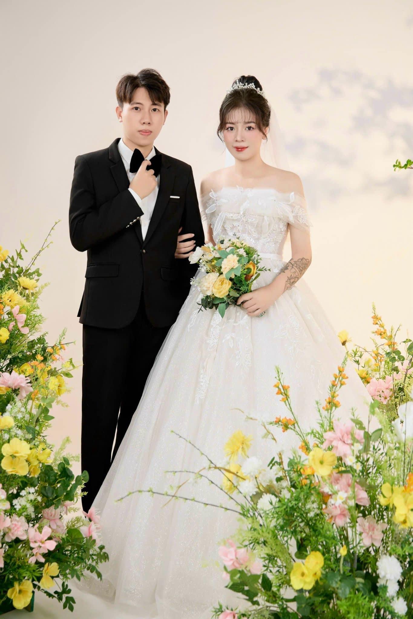 Khóm chân cổng studio set hồng vàng - KCS024